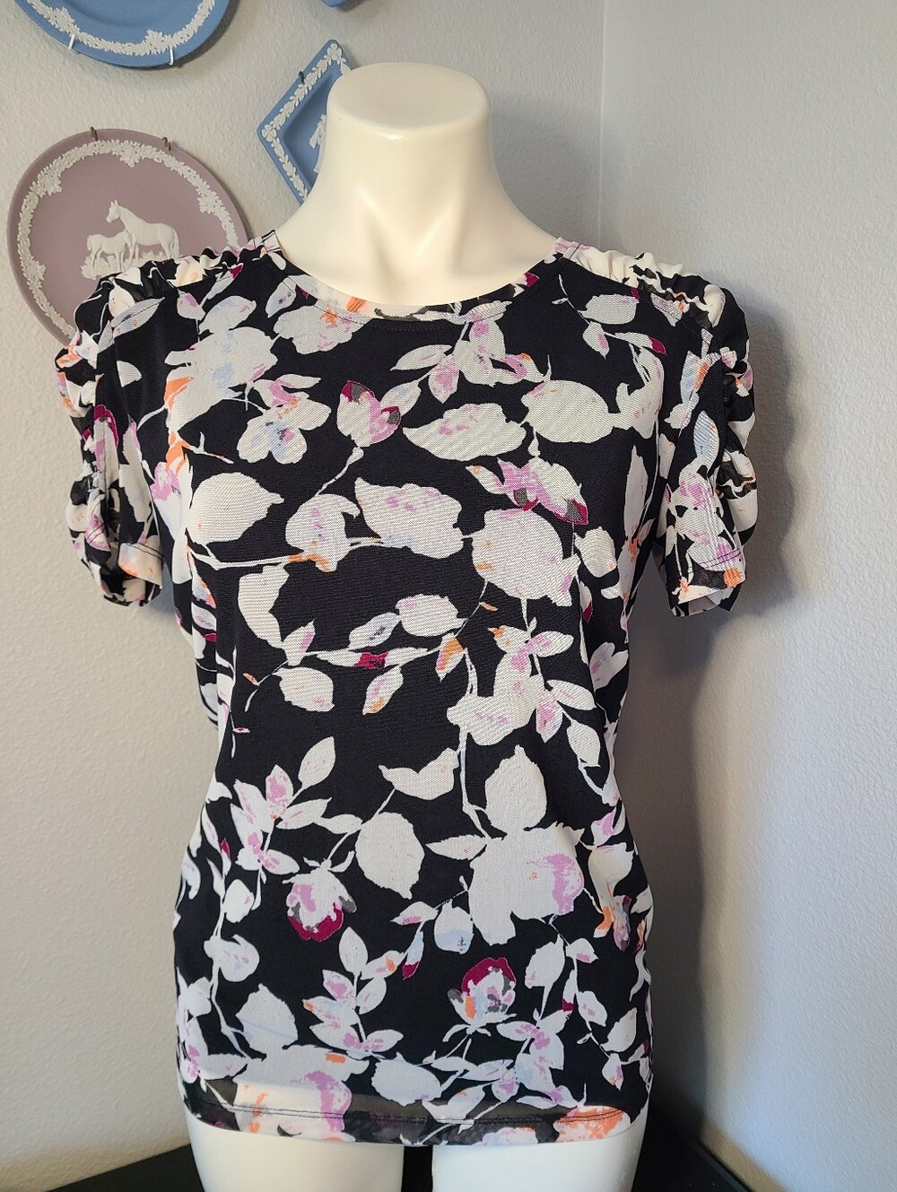 DKNY Y2K Coquette Romantic Floral Ruffle Sleeve Top Black Pink Size M